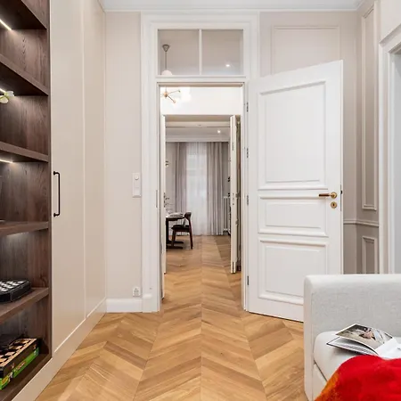 Zgoda Near The Palace Of Culture And Science By Sun & Snow Apartment *